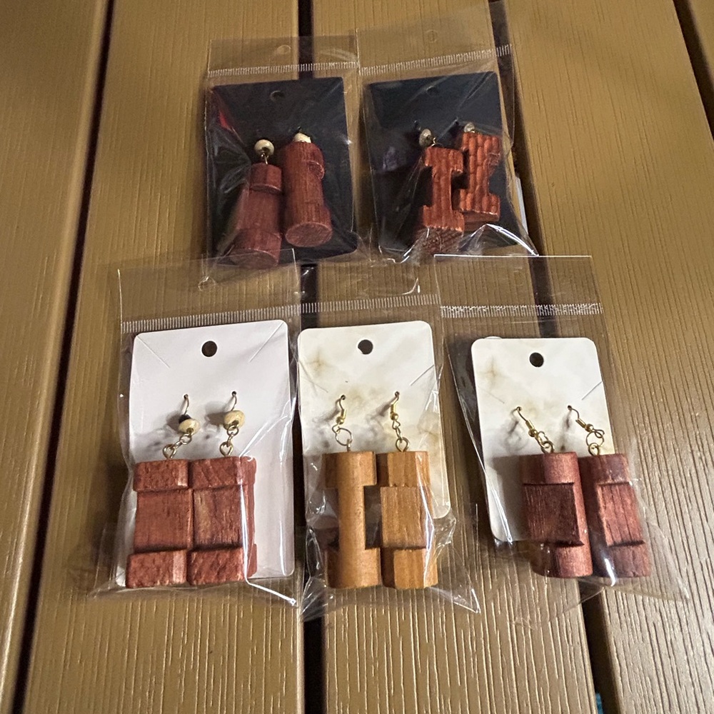 NWT Lincoln Log Earrings
